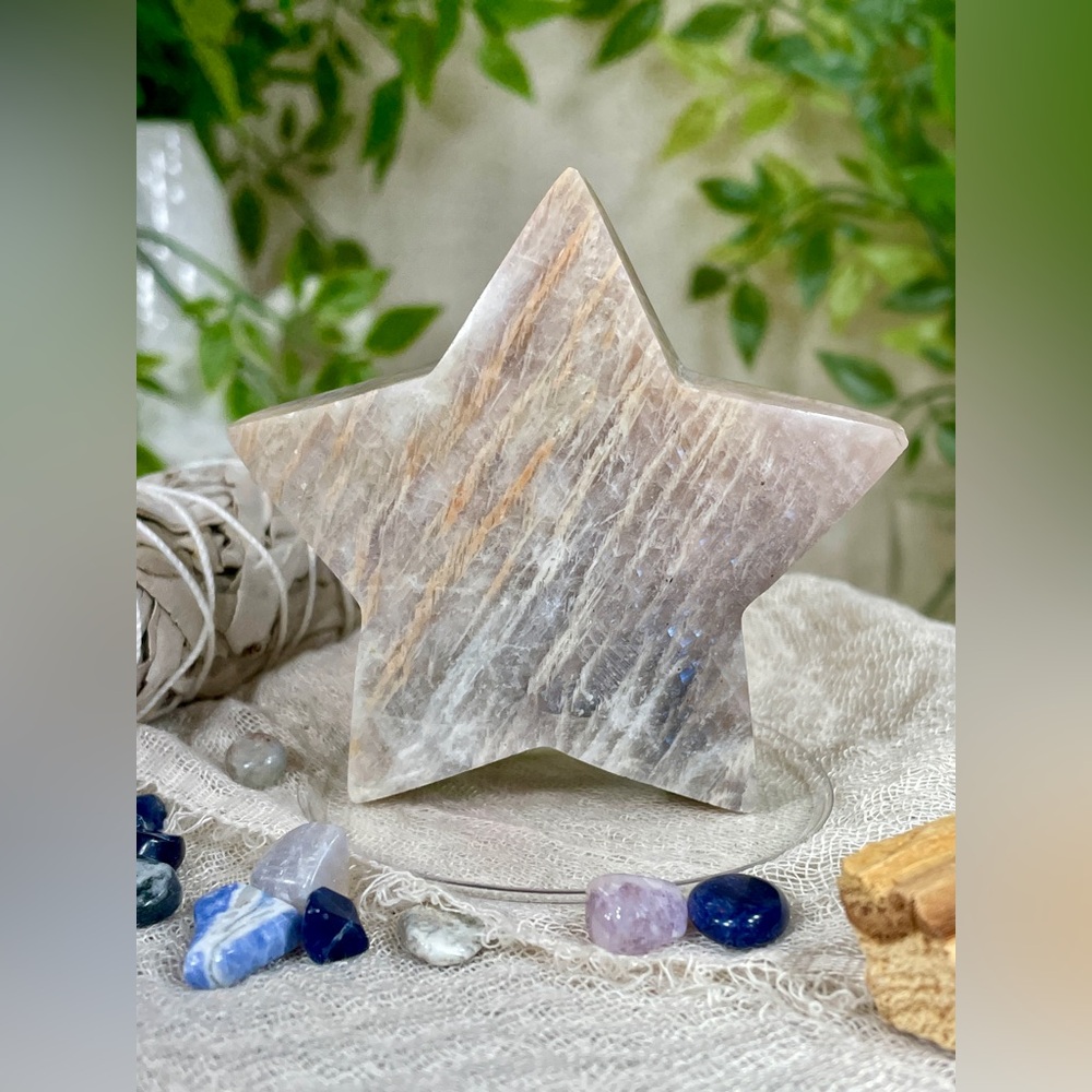 2024 Moonstone Crystal Star Carving with Amazing Blue Flash